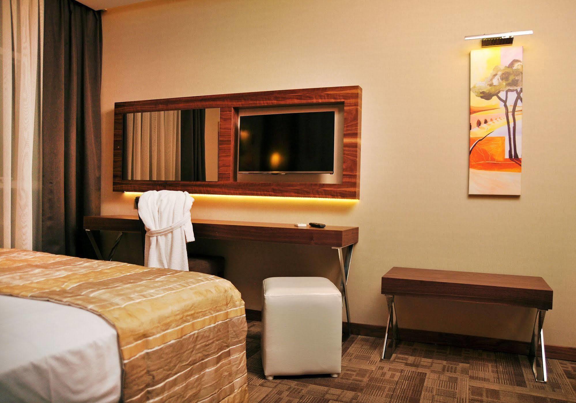 Avin Hotel イズミル エクステリア 写真
