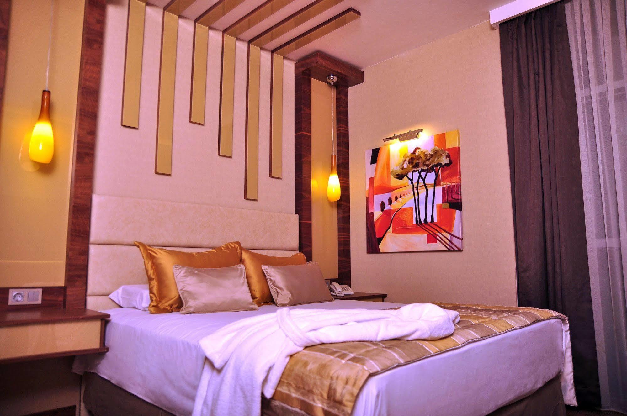 Avin Hotel イズミル エクステリア 写真